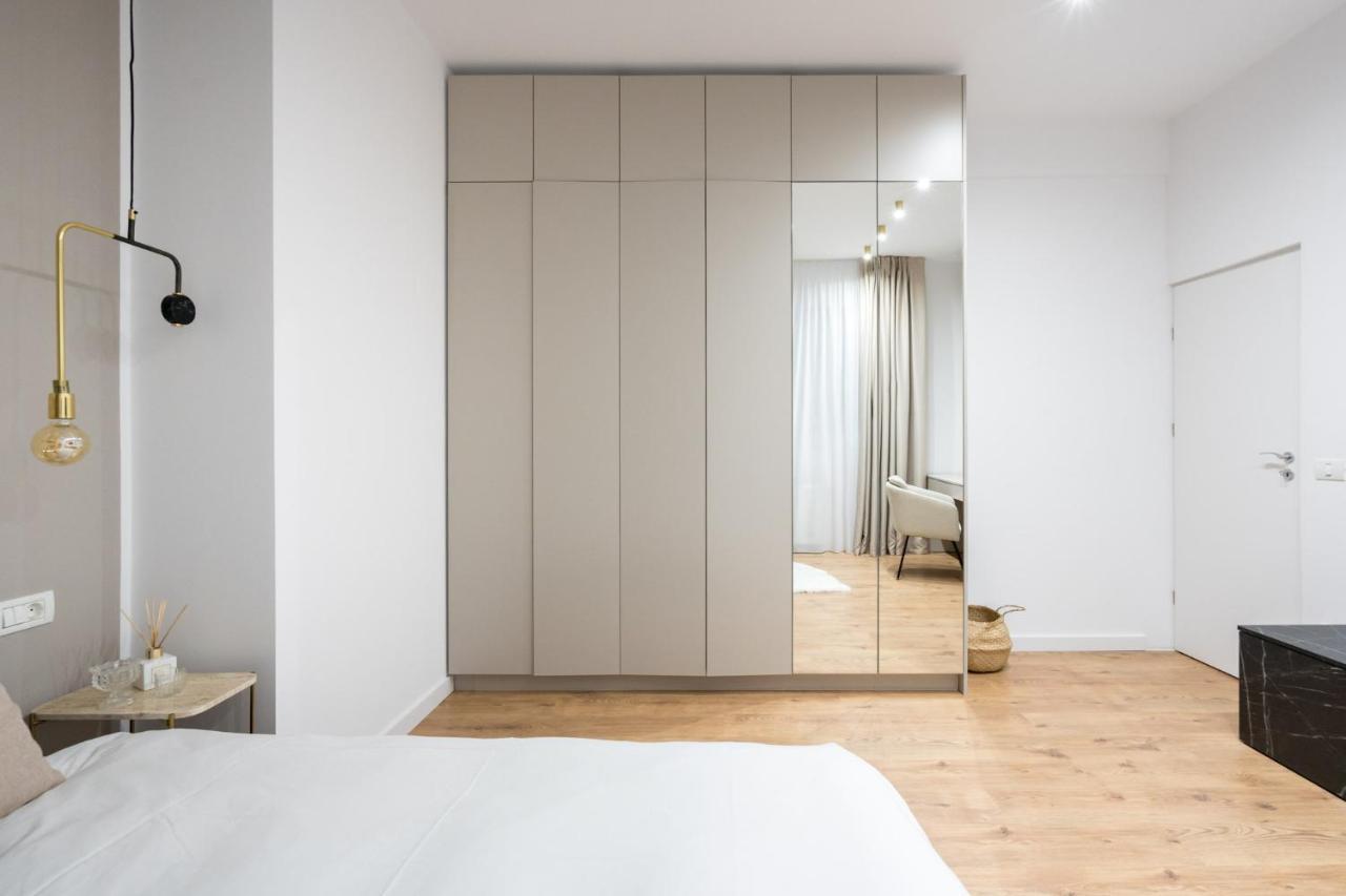 Crystal 3bdr In Center Bucarest